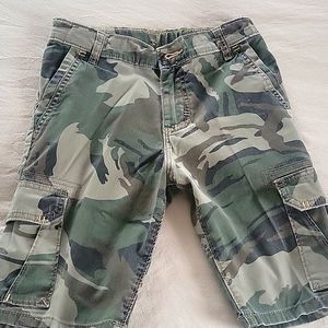 Wrangler camo shorts, size 10, GUC🎉